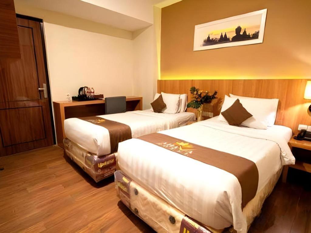 Hotel Ahava Magelang Exterior photo